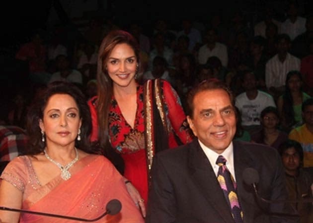 Esha Deol's wedding: The mystery of the missing Dharmendra