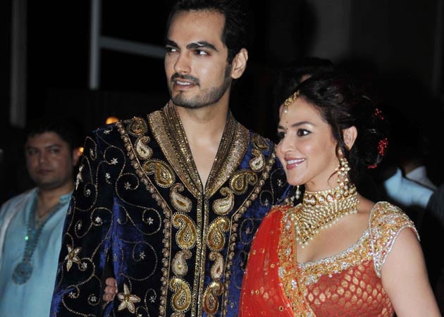 Find out what Esha Deol will wear for her wedding