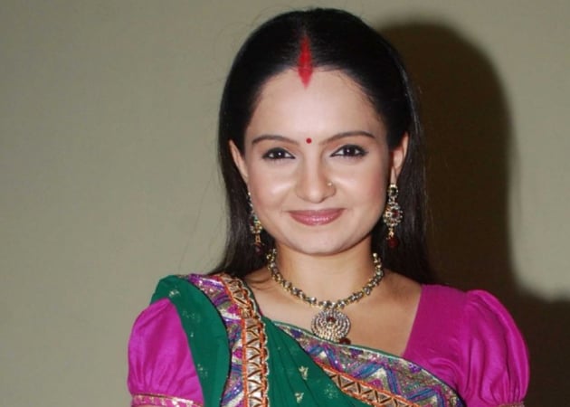 <i>Saath Nibhana Saathiya</i>'s Gia Manek replaced for breach of contract