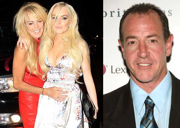 Lindsay Lohan's dad has accused her mother of ruining her life