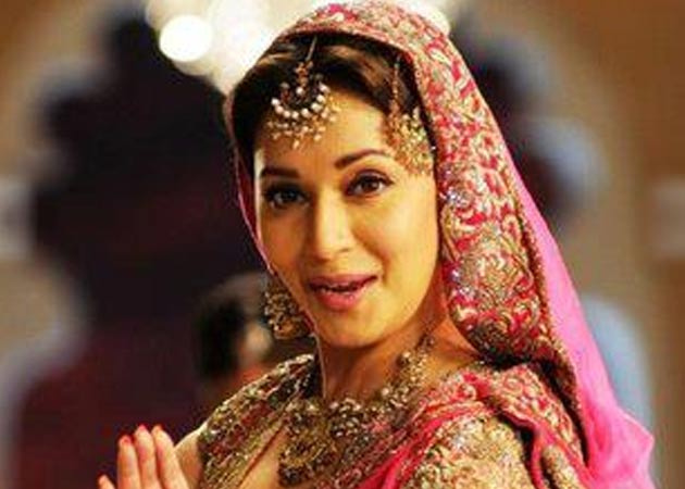 Madhuri Dixit honoured with platinum diva award