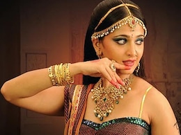 Review: Kannada movie <i>Nagavalli</i> Review: Kannada movie <i>Nagavalli</i>