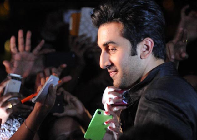  IIFA 2012: Ranbir is dad's background dancer 