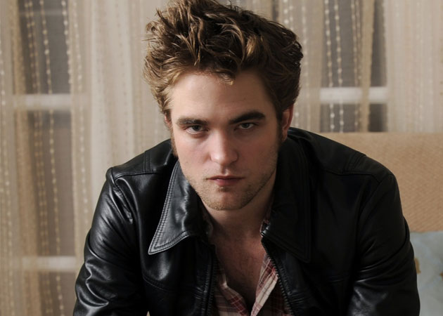Robert Pattinson "feels naked" when he acts using English accent