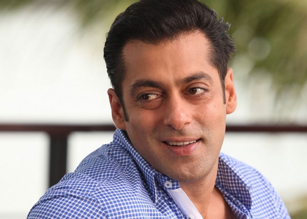 Salman Khan to play narrator in <i>Oh My God</i>