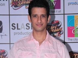<i>Ferrari Ki Sawaari</i>'s box office success makes Sharman happy <i>Ferrari Ki Sawaari</i>'s box office success makes Sharman happy