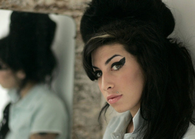Amy Winehouse's father organised a karaoke tribute for the singer