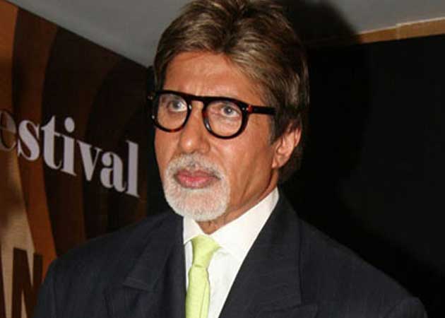 Big B feels singers play vital role in actors' lives