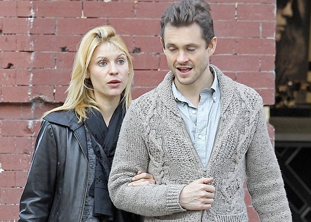 Claire Danes house hunting in prep for welcoming new baby