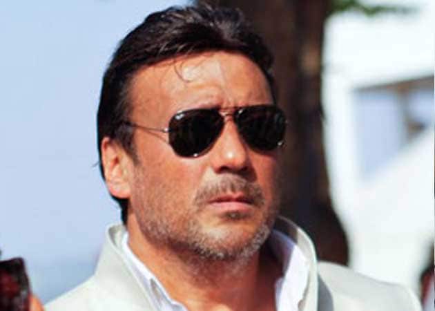 Jackie Shroff hurls abuses in a video, trends on Twitter