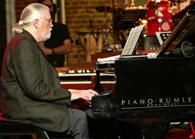 Deep Purple's Jon Lord dies at age 71