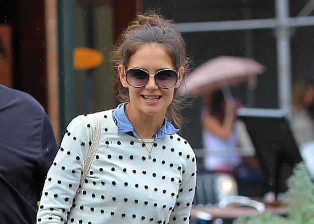 Katie Holmes' mystery dinner date turns out to be her lawyer 