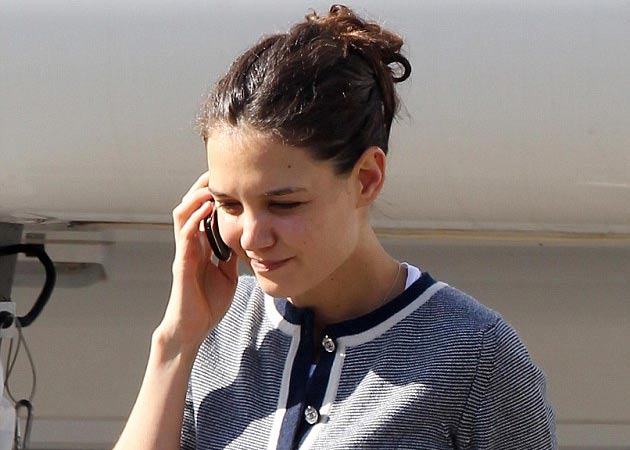 Katie Holmes used disposable phone to contact divorce lawyers