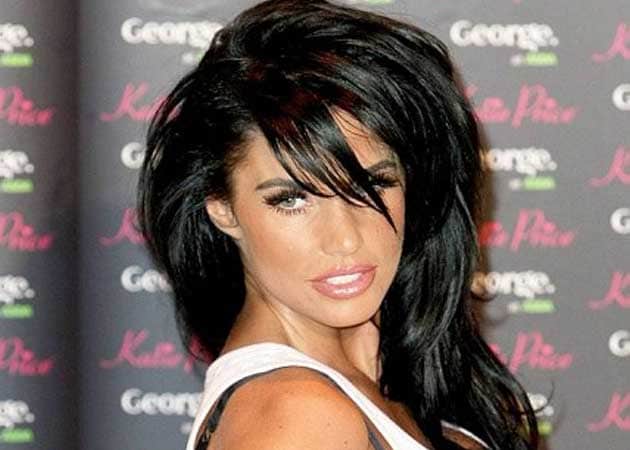 Katie Price gets embarrassed buying tampons