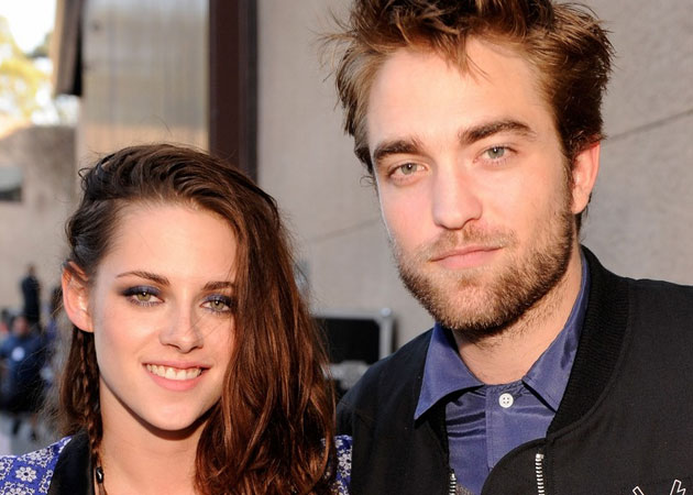 Kristen Stewart makes public apology to Robert Pattinson for cheating on him