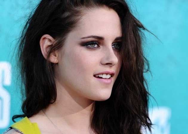 I never used to wear perfume: Kristen Stewart