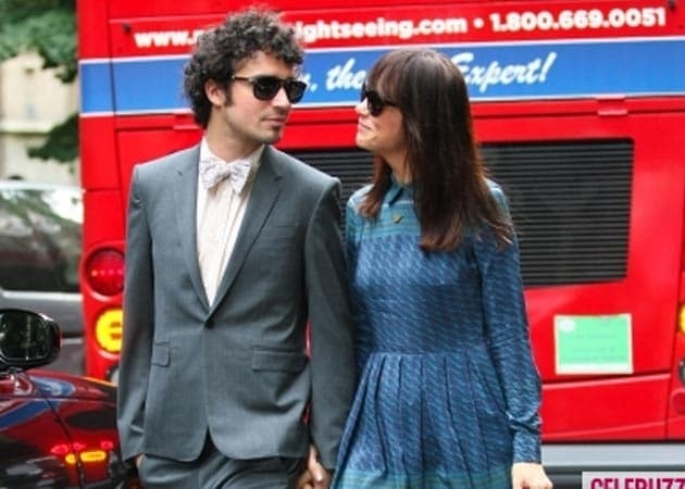 Kristen Wiig is "happier" than ever with beau Fabrizio Moretti
