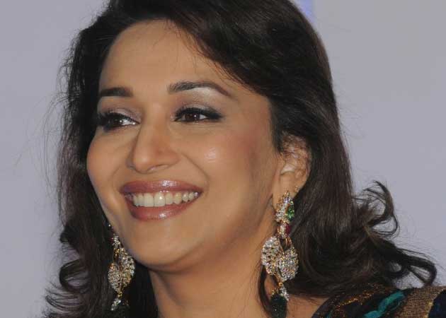 Madhuri Dixit invokes rain gods with <i>Koi Ladki Hai</i> song