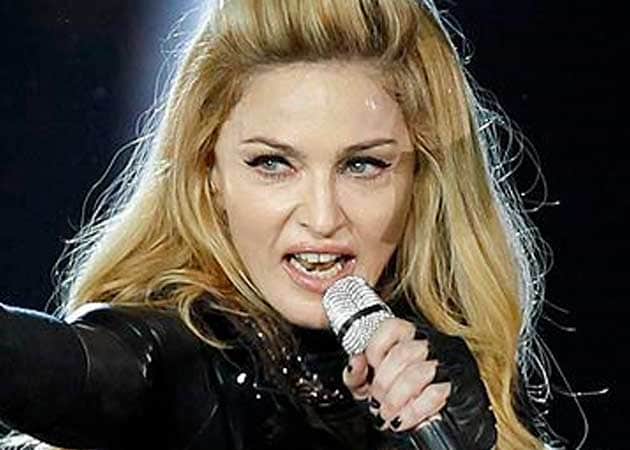Madonna 'purposefully' chose Swastika scandal
