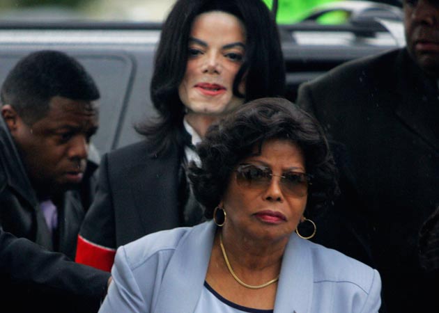 MJ's mother Katherine Jackson is safe, with family: Sheriff 