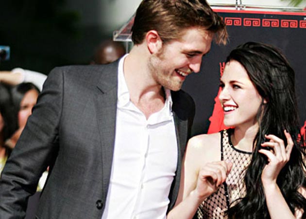 Twilight to Darkness: Kristen apologises for cheating, but Rob moves out