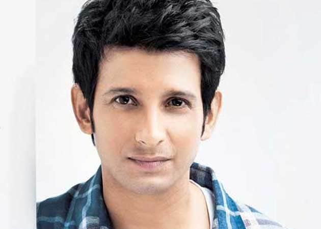 Now a legal notice to Sharman Joshi