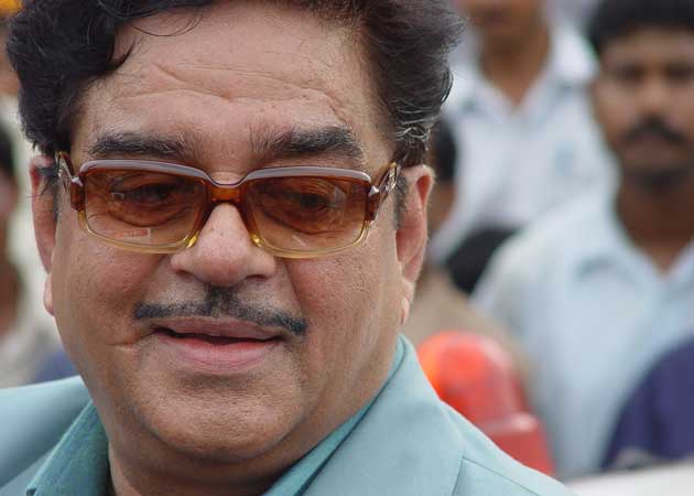 Shatrughan Sinha's hospital stay to continue