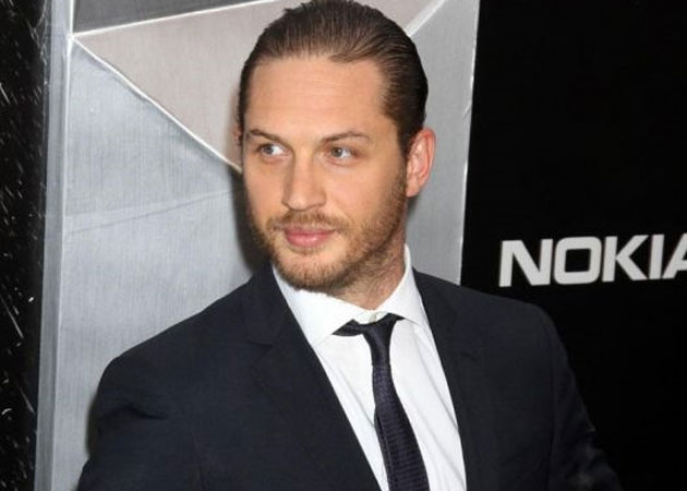 <i>The Dark Knight</i> actor Tom Hardy will fight in a charity boxing match <i>The Dark Knight</i> actor Tom Hardy will fight in a charity boxing match