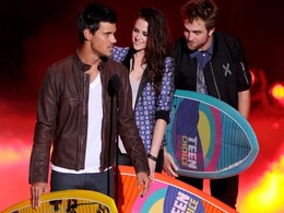 <i>Twilight</i>, Taylor Swift win big at Teen Choice Awards <i>Twilight</i>, Taylor Swift win big at Teen Choice Awards