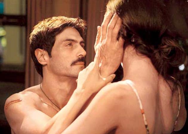 Arjun Rampal now a 'veteran' at lovemaking scenes 