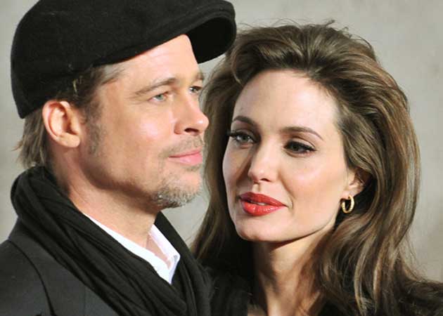 Brad Pitt and Angelina Jolie are not getting married this weekend