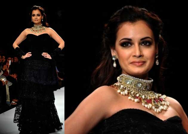 High fever didn't stop Dia Mirza from walking the ramp