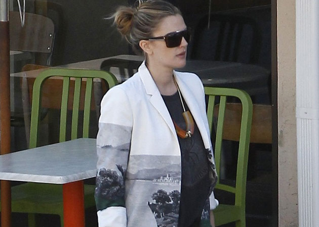 Drew Barrymore enjoys prenatal yoga