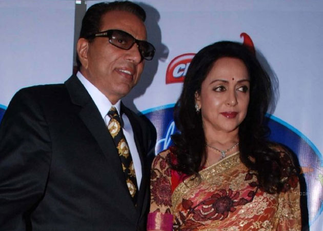 Hema Malini fell for Dharmendra when she saw him dance