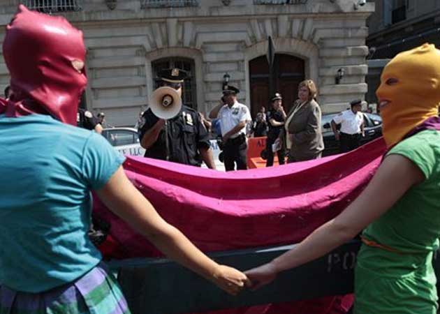 'We are all hooligans': Protests for Pussy Riot
