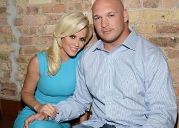 Jenny McCarthy has split from Brian Urlacher