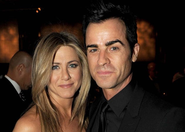 Jennifer Aniston is engaged to actor-screenwriter Justin Theroux
