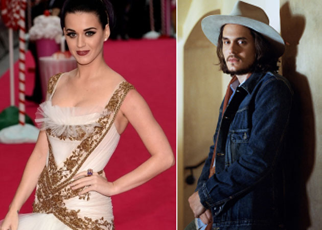 Katy Perry parties with John Mayer and wild animals