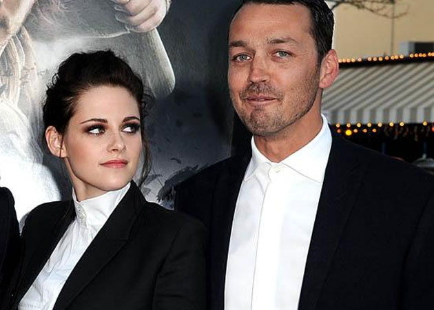 Rupert Sanders hasn't seen his wife since his fling with Kristen was revealed