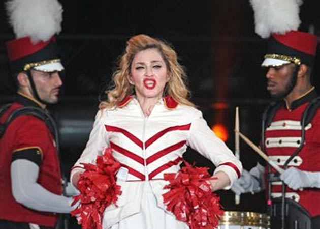 Madonna appeals on behalf of anti-Putin rockers Pussy Riot at Moscow concert