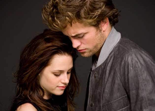 Robert Pattinson agrees to attend final <i>Twilight</i> premiere with Kristen Stewart
