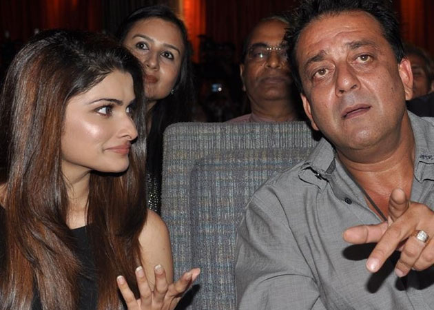 Prachi Desai to romance the much older Sanjay Dutt