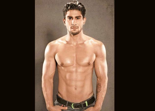 Pumping iron paid off for brawny Pratik Babbar in new film