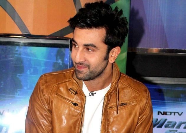 Ranbir Kapoor caught kissing mystery girl