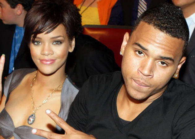  Rihanna still misses Chris Brown