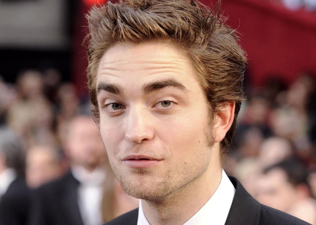 Robert Pattinson constantly expects failure