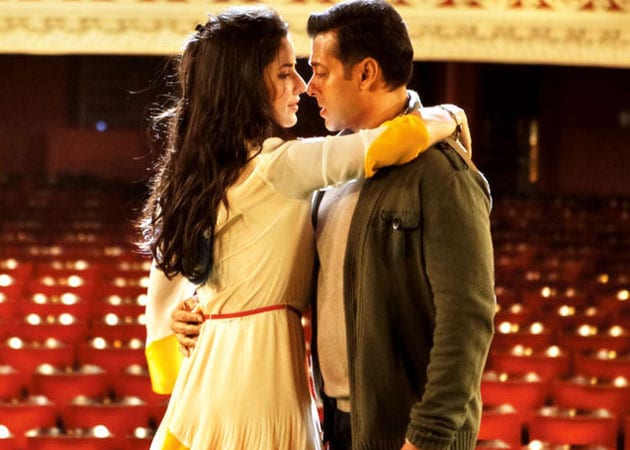When Salman Khan couldn't keep his hands off Katrina Kaif
