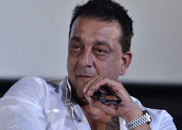 Busy Sanjay Dutt is off to Paris for family holiday