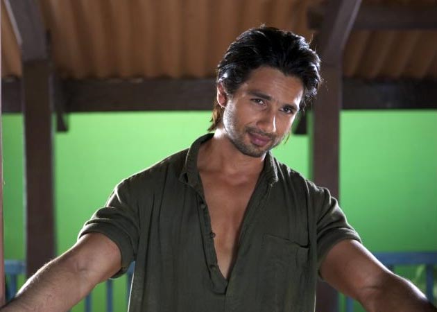 Shahid Kapoor skips workouts to "get in shape"