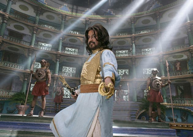 Rajinikanth, now larger than life: <i>Sivaji</i> 3D trailer unveiled